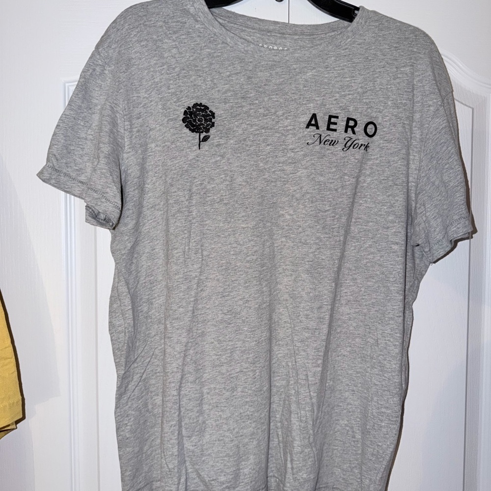Aeropostale Gray Graphic Tee